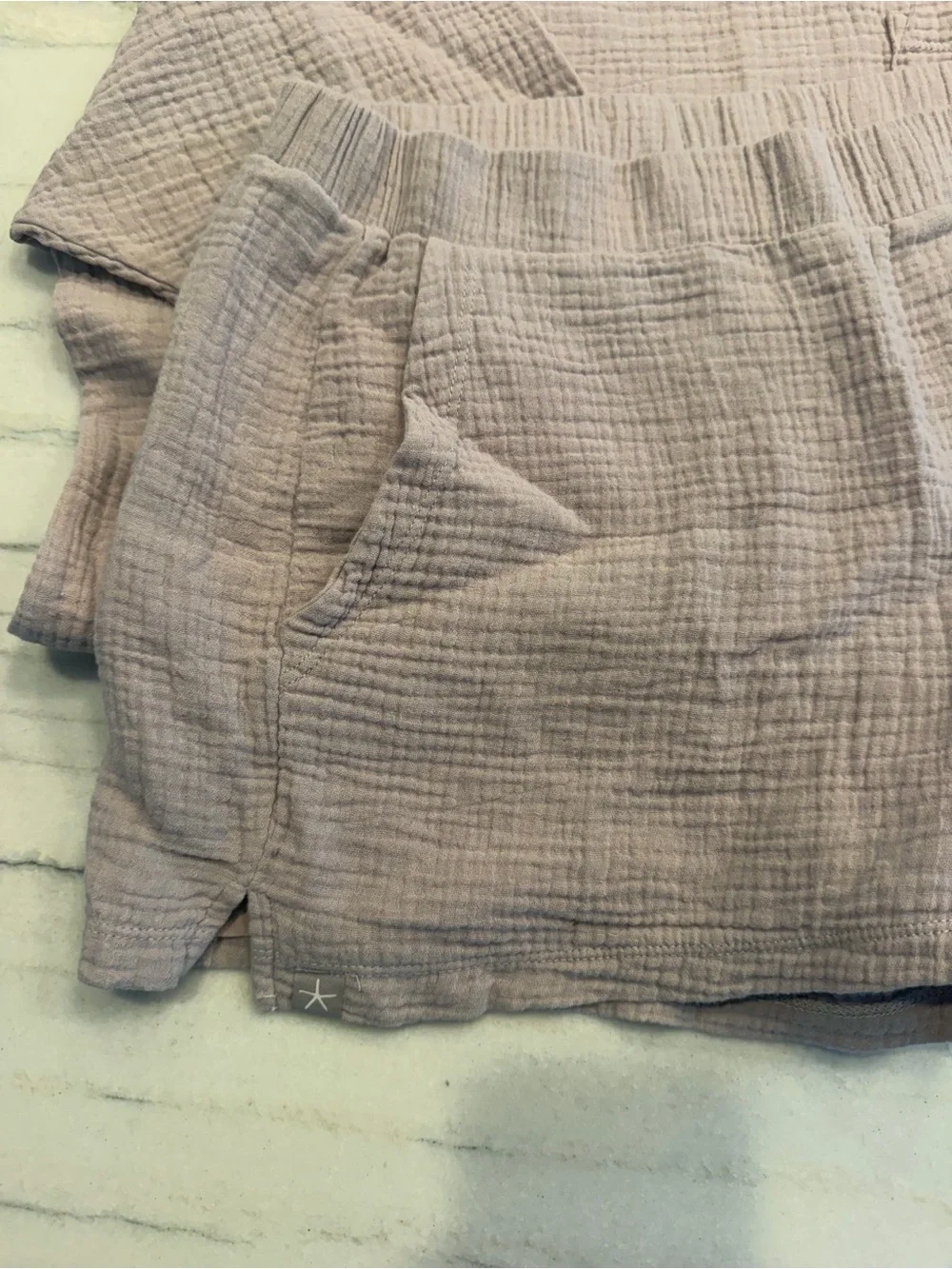 Barefoot Dreams Mauve 100% Cotton Crinkle Tee & Short Set-NWT - Picture 10 of 14